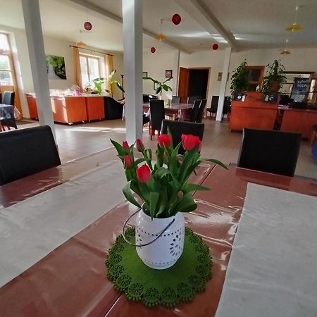 Akacliget Vendeghaz Es Major Hotel Ofeherto Buitenkant foto