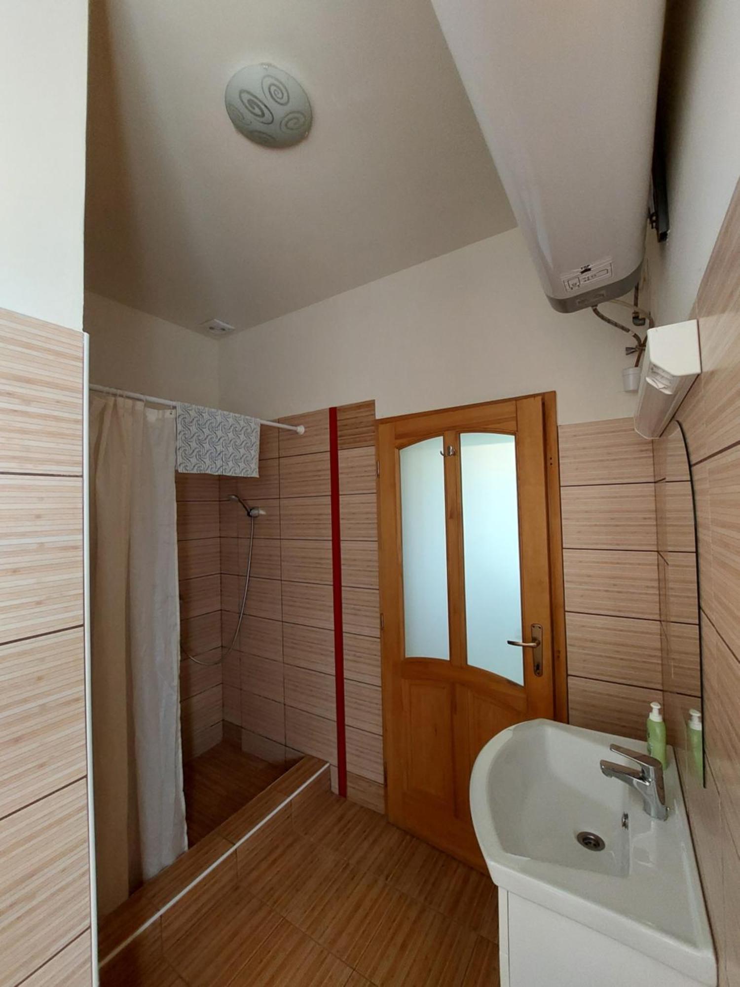 Akacliget Vendeghaz Es Major Hotel Ofeherto Buitenkant foto